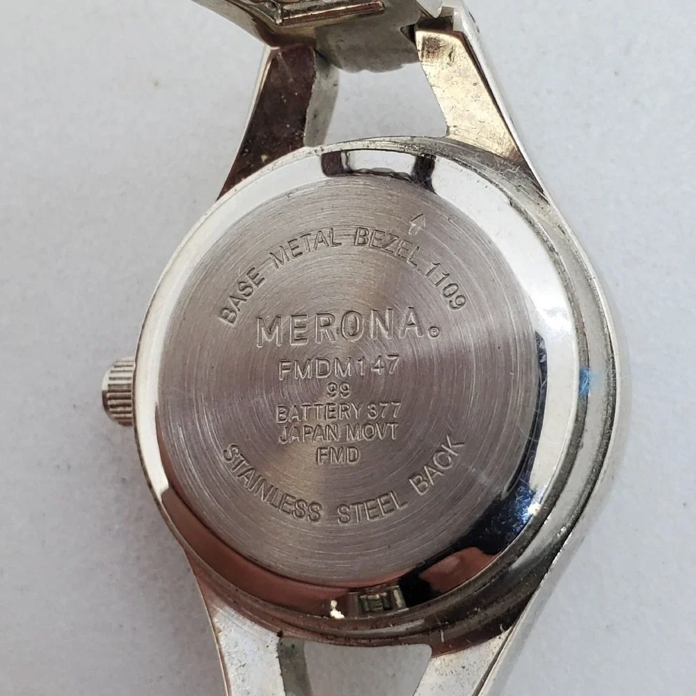 Easy‎ Read Women's Watch 24MM Gray Dial Gray Bracelet Band 7